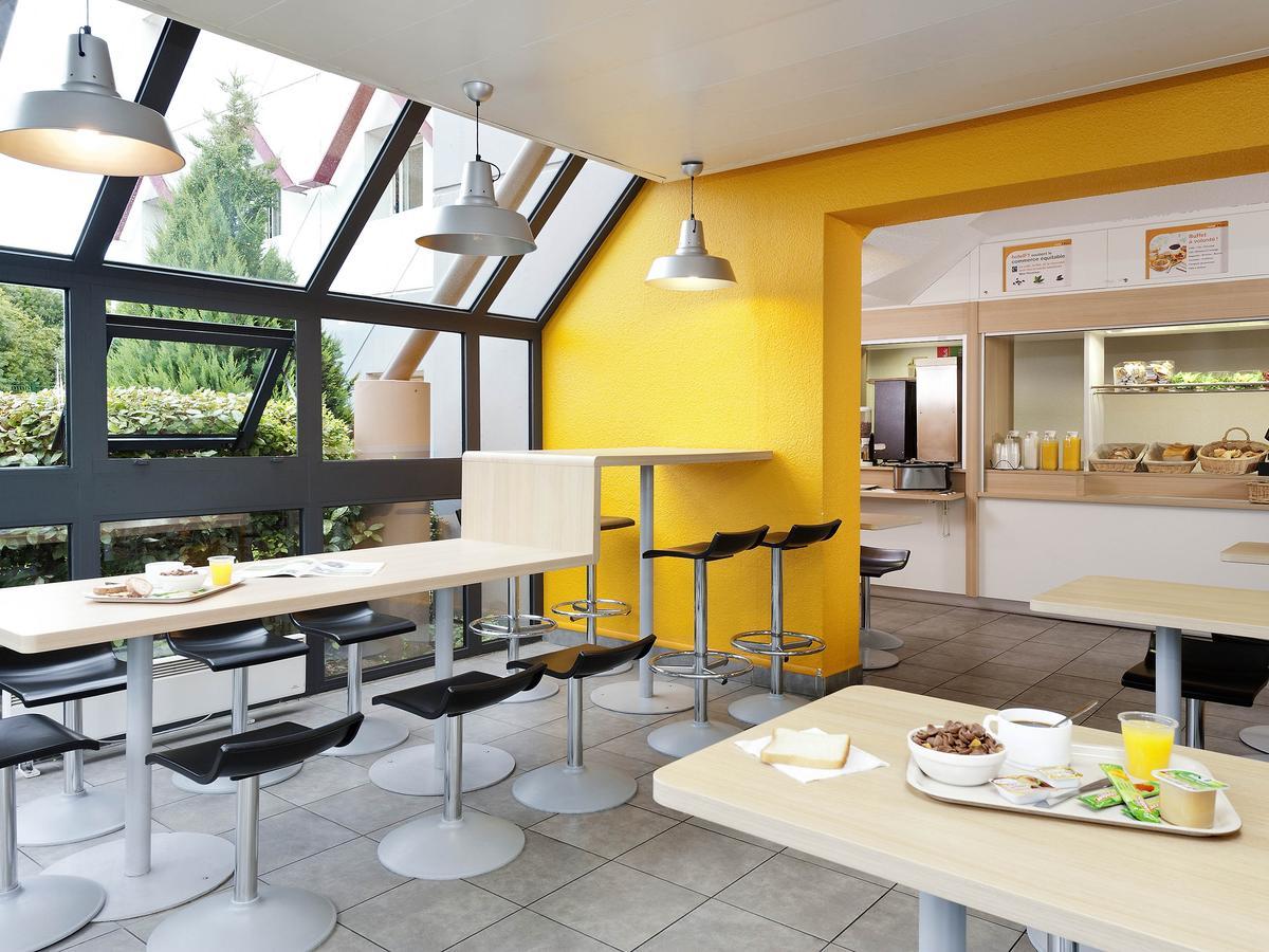 Hotelf1 Salon De Provence Екстер'єр фото