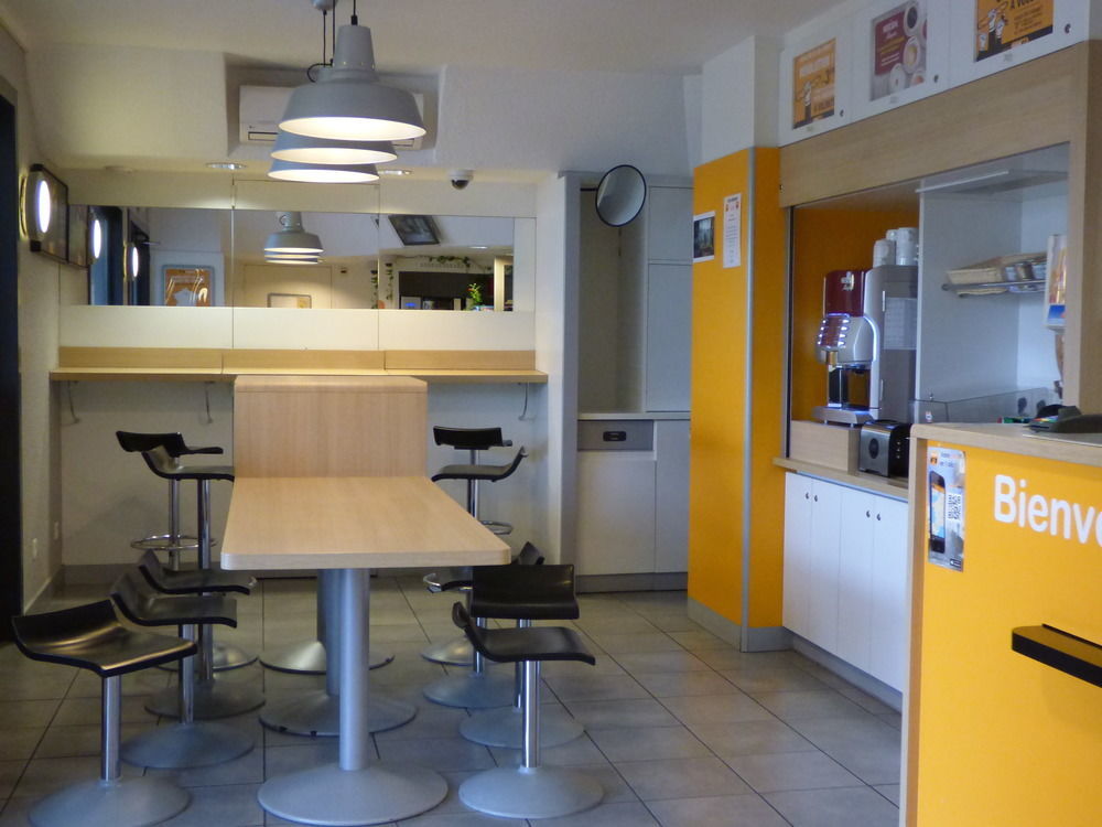 Hotelf1 Salon De Provence Екстер'єр фото